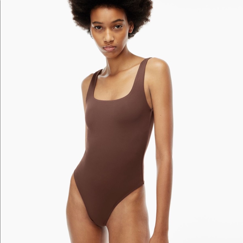 Babaton CONTOUR BODYSUIT Small COFFEE BEAN